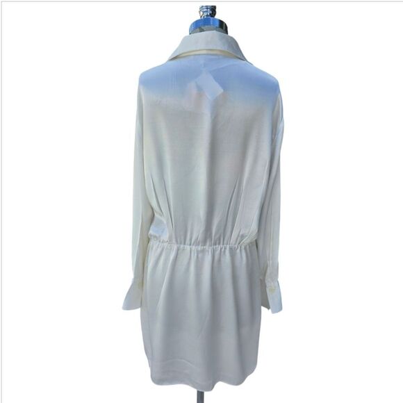 Elegant White Wrap Dress - Picture 5 of 16